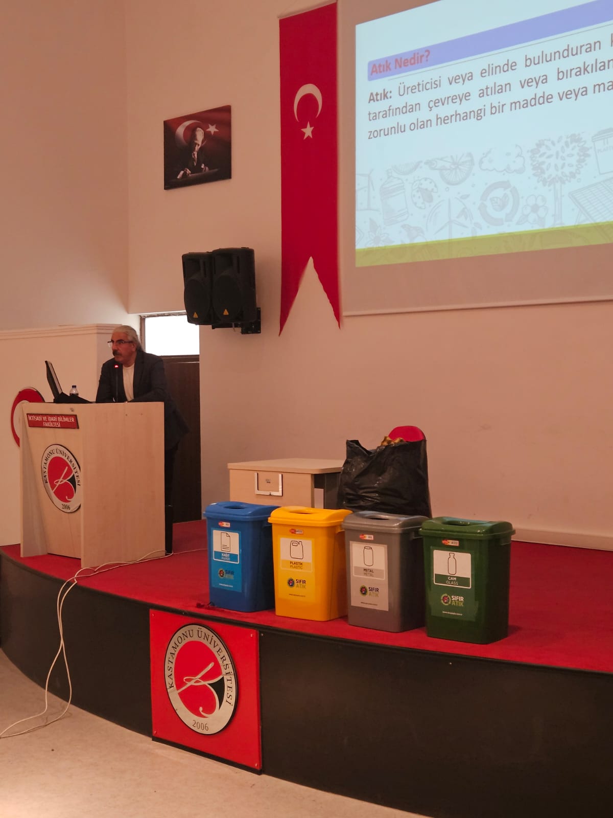 Güzel Sanatlar ve Tasarım Fakültesi’nde Sıfır Atık Eğitimi Gerçekleştirildi